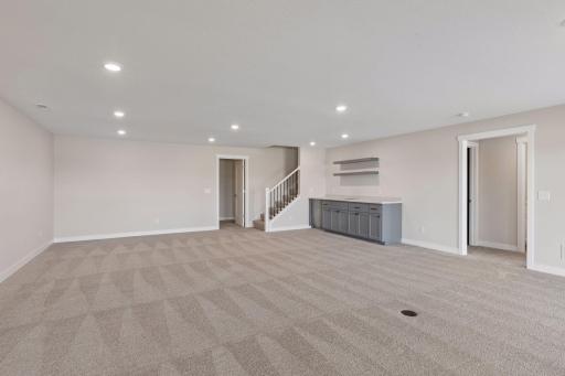1465 Kasilof Court, River Falls, WI 54022