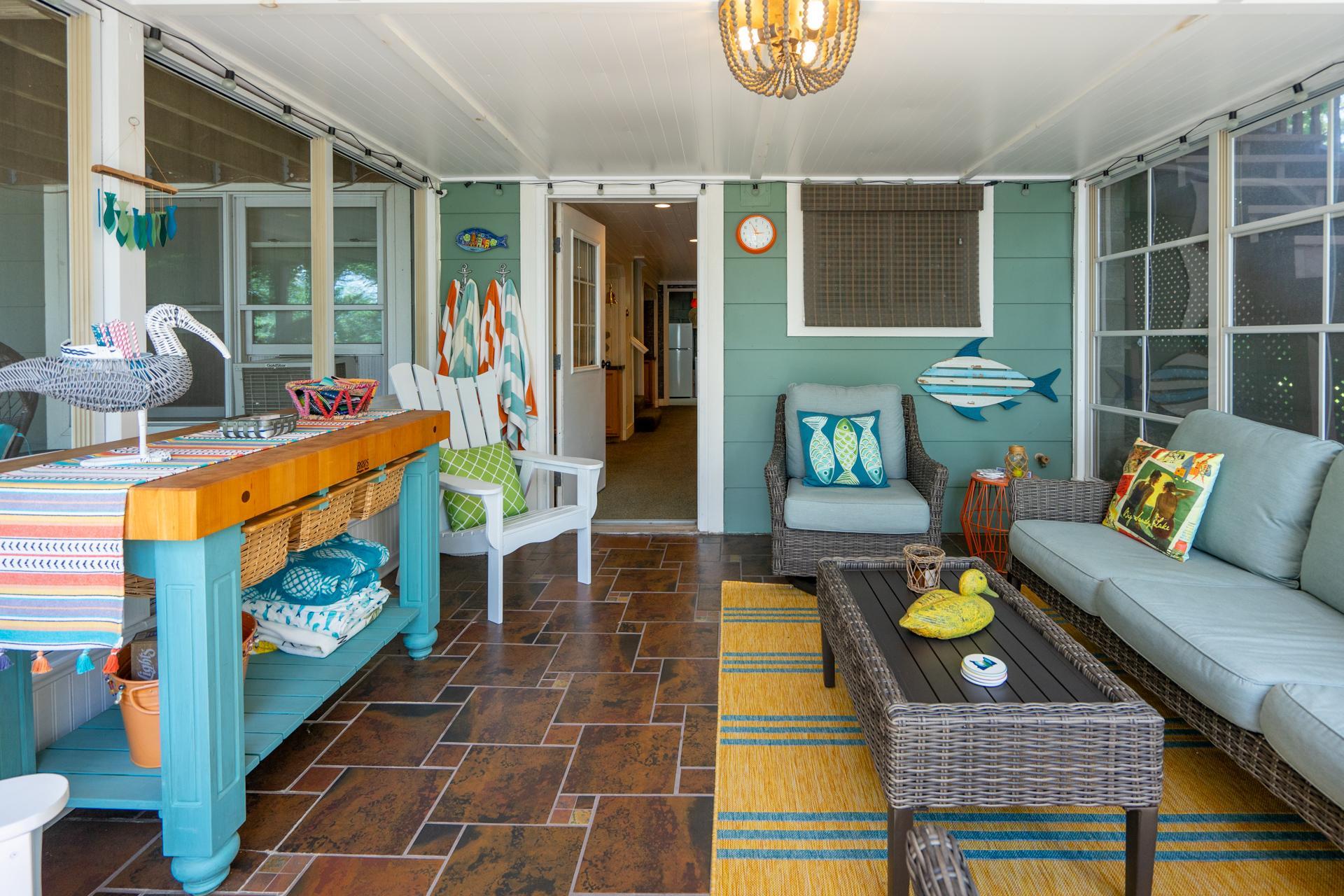 Lower Level Screen Porch