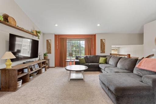 2011 12th Avenue NE, Austin, MN 55912