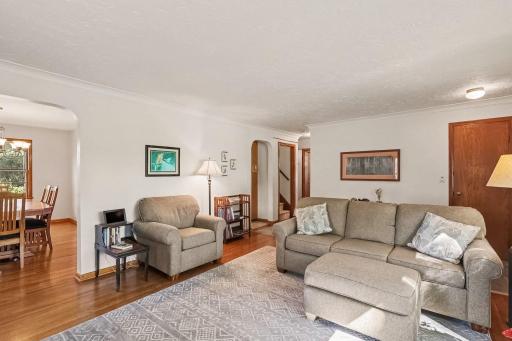 887 Cheri Lane, Mendota Heights, MN 55120