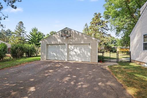 887 Cheri Lane, Mendota Heights, MN 55120