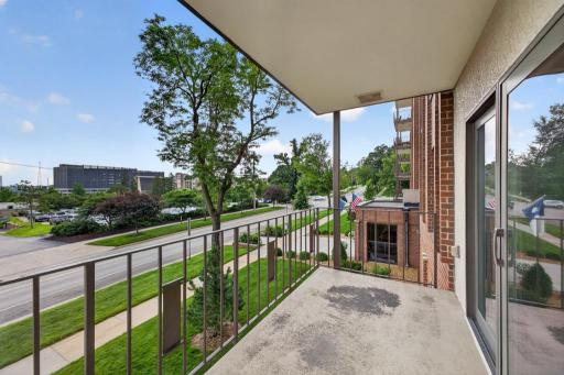 2 bed 2 bath condo for sale downtown Rochester MN 317 6th Ave SW