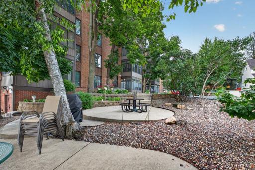 2 bed 2 bath condo for sale downtown Rochester MN 317 6th Ave SW