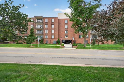2 bed 2 bath condo for sale downtown Rochester MN 317 6th Ave SW
