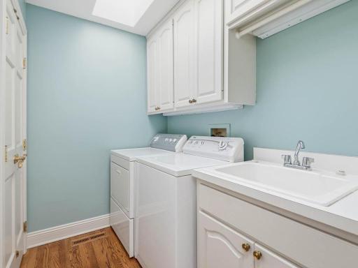 7786 Lochmere Terrace, Edina, MN 55439