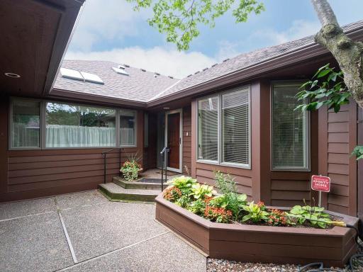 7786 Lochmere Terrace, Edina, MN 55439
