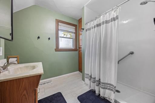 312 Langer Avenue S, Casselton, ND 58012