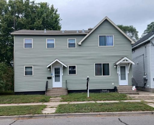 Independently Pre-inspected by AmeriSpec and Warranted for 1 year after closing by CINCH Warranty, this is a terrific starter home or investment property. The best value in Saint Cloud. Looks like a duplex with two front entry options, but SFH!