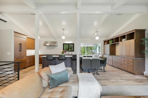 193 Ridgeview Drive, Wayzata, MN 55391