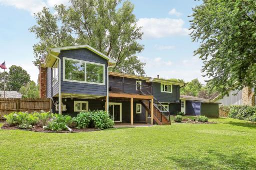 193 Ridgeview Drive, Wayzata, MN 55391