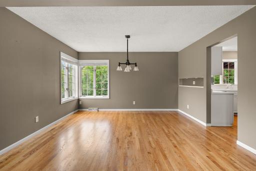698 Badlands Road, Hudson, WI 54016