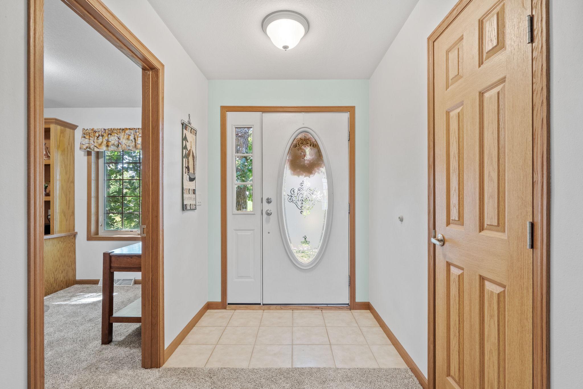 Entry - 24646 548th Avenue, Grove City, MN 56243