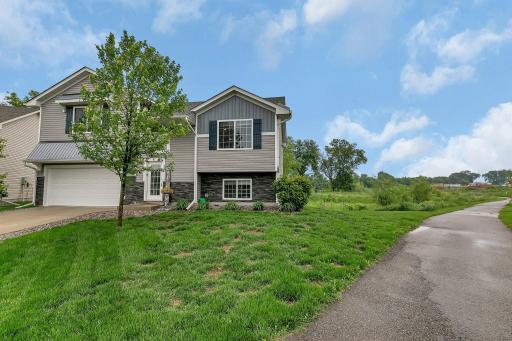 521 Willow Creek Parkway, Buffalo, MN 55313