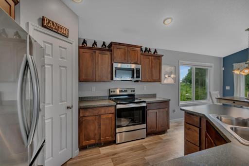 521 Willow Creek Parkway, Buffalo, MN 55313