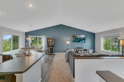 521 Willow Creek Parkway, Buffalo, MN 55313