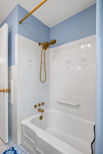 6116 Queen Avenue S, Minneapolis, MN 55410