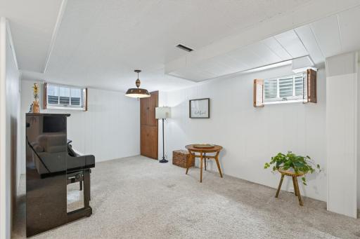 6116 Queen Avenue S, Minneapolis, MN 55410