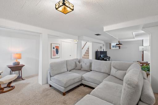 6116 Queen Avenue S, Minneapolis, MN 55410