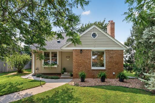 6116 Queen Avenue S, Minneapolis, MN 55410