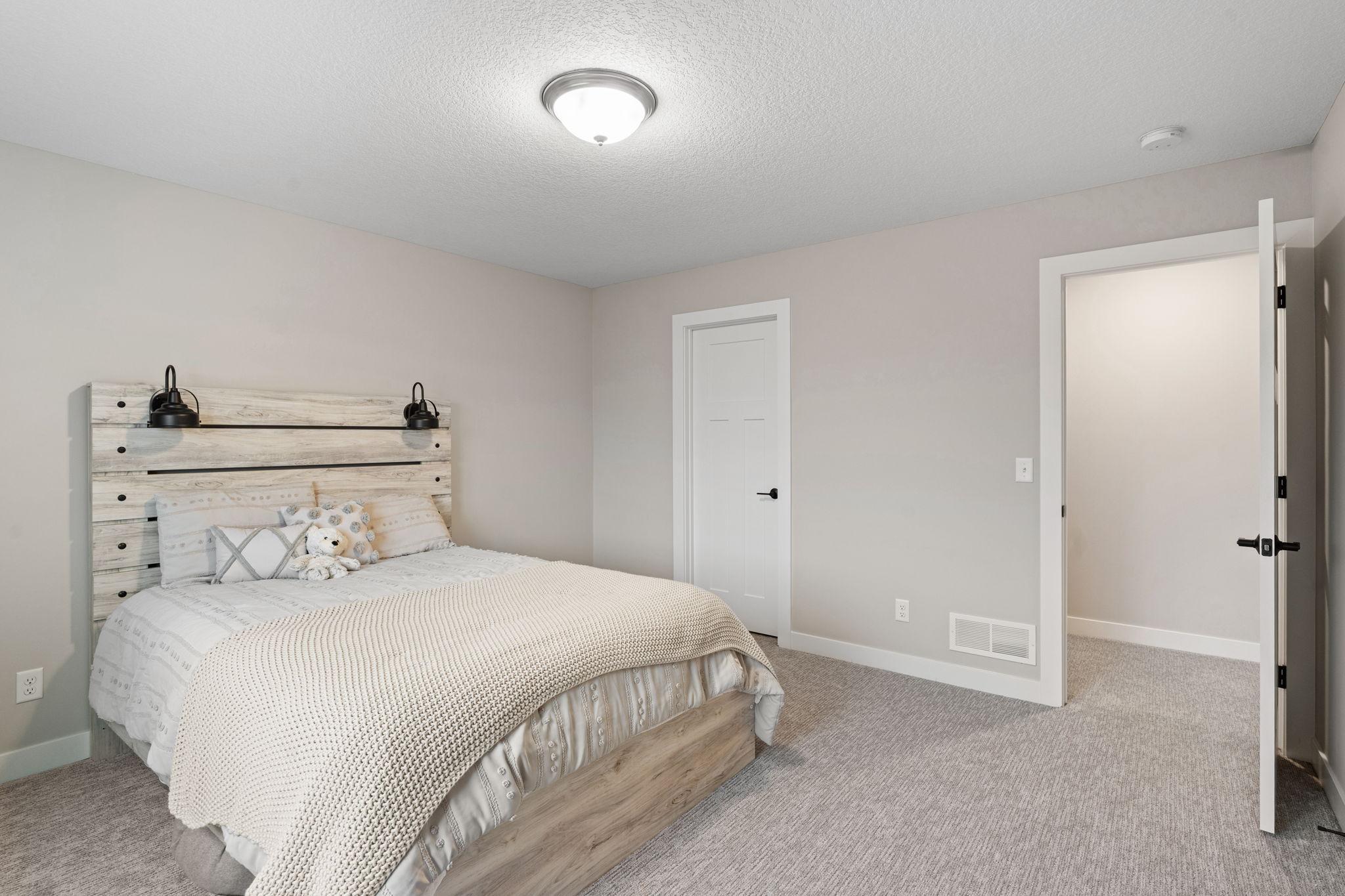 59-web-or-mls-23996 186th St NW-350.JPG