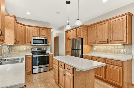 Kitchen, with undercabinet lighting.