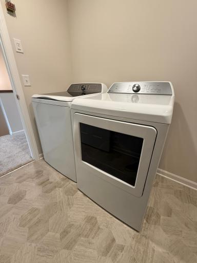 GE washer and dryer included, providing a turnkey experience