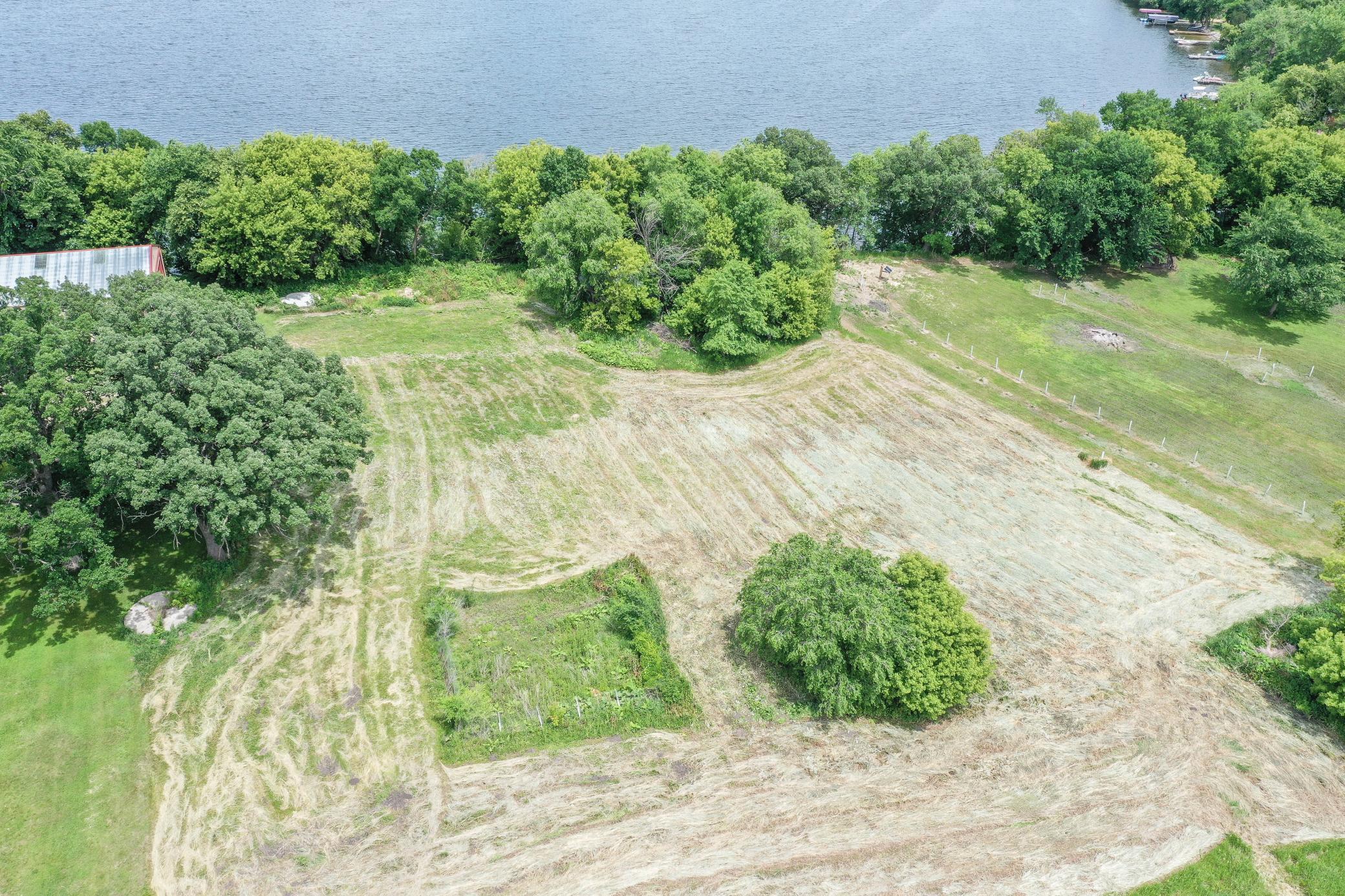 1.67 +/- acre Surveyed Lot Diamond Lake