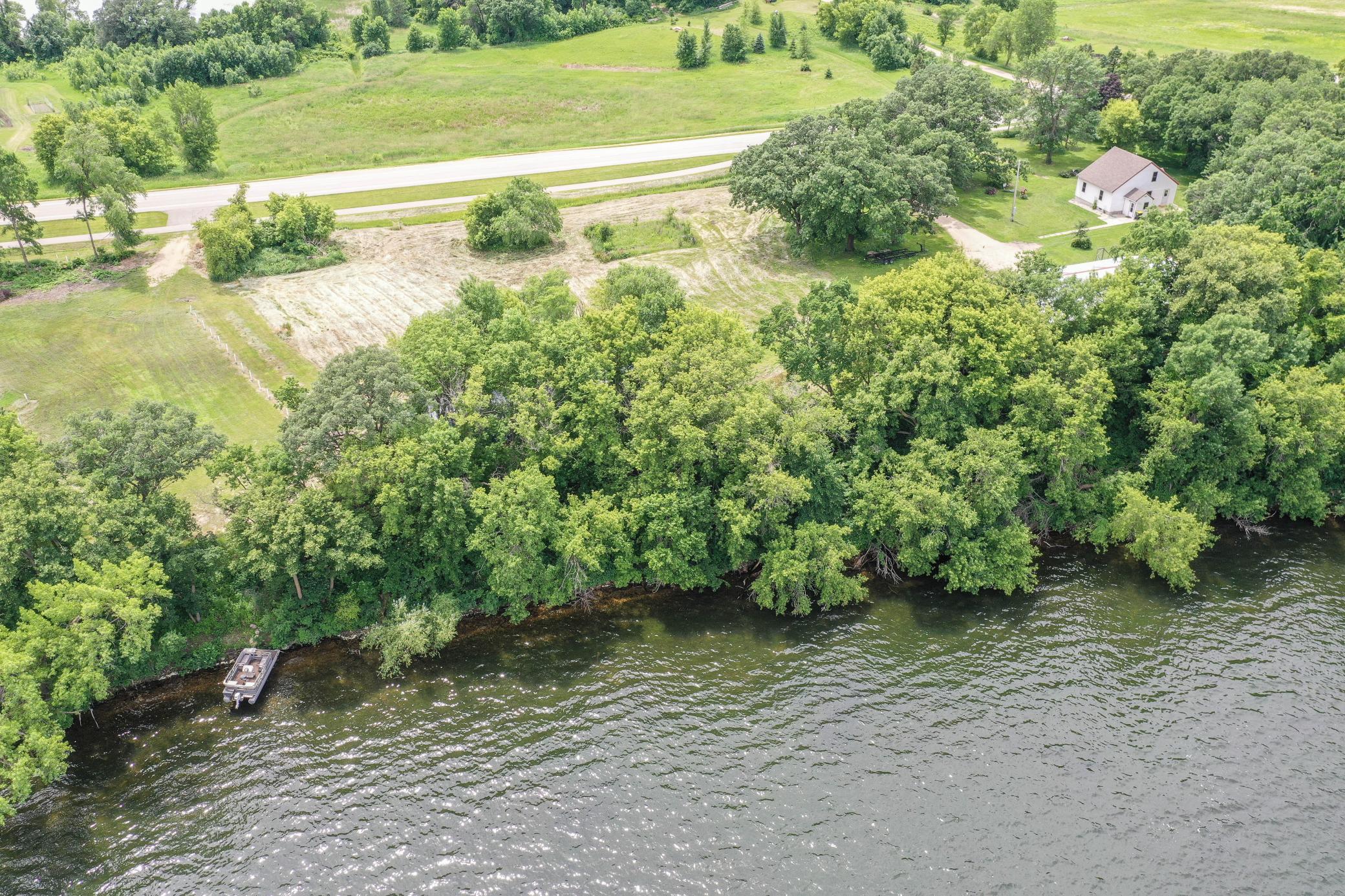 1.67 +/- acre Surveyed Lot Diamond Lake