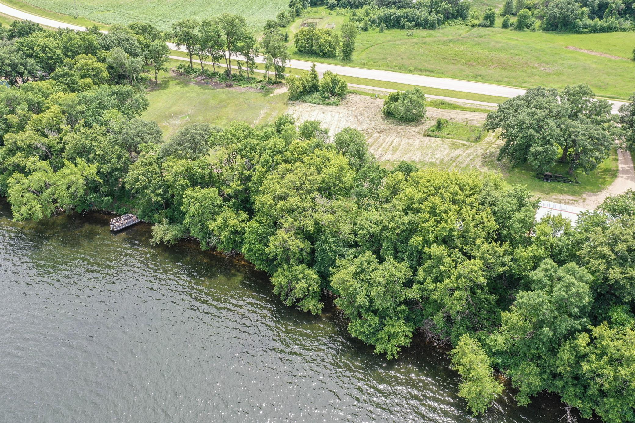 1.67 +/- acre Surveyed Lot Diamond Lake