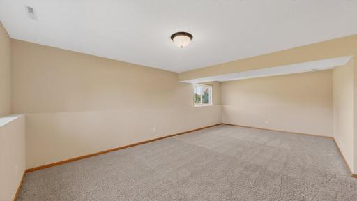 4024 Stone Point Drive NE, Rochester, MN 55906