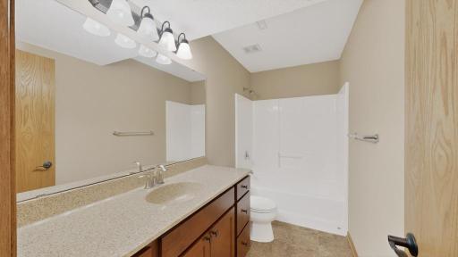 4024 Stone Point Drive NE, Rochester, MN 55906
