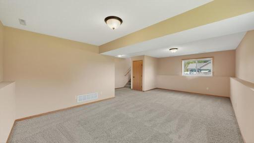 4024 Stone Point Drive NE, Rochester, MN 55906