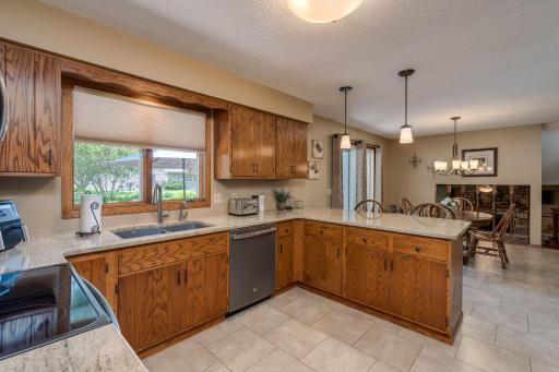 1028 Shady Oak Drive, Mankato, MN 56003