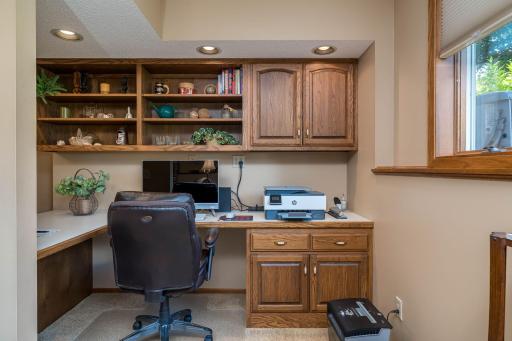 1028 Shady Oak Drive, Mankato, MN 56003