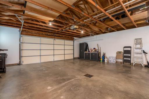 1028 Shady Oak Drive, Mankato, MN 56003