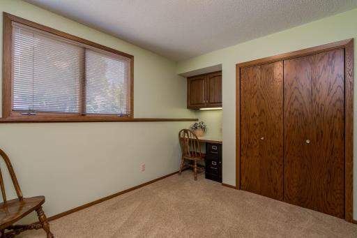 1028 Shady Oak Drive, Mankato, MN 56003