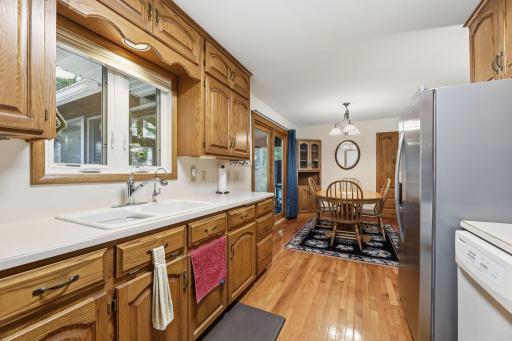 250 Glenbrook Road N, Wayzata, MN 55391