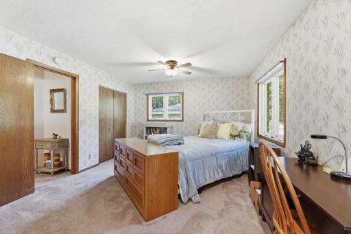 250 Glenbrook Road N, Wayzata, MN 55391