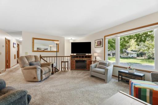 250 Glenbrook Road N, Wayzata, MN 55391