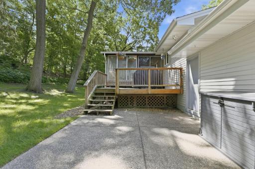 250 Glenbrook Road N, Wayzata, MN 55391