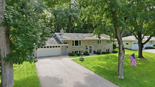 250 Glenbrook Road N, Wayzata, MN 55391