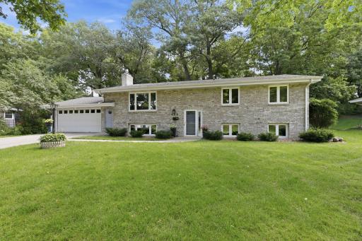 250 Glenbrook Road N, Wayzata, MN 55391
