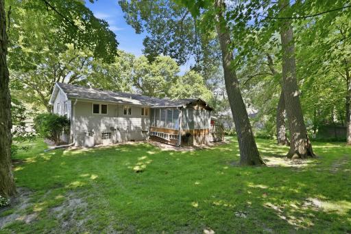 250 Glenbrook Road N, Wayzata, MN 55391