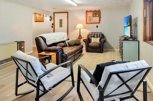 405 Oakwood Drive, Durand, WI 54736