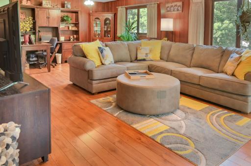 405 Oakwood Drive, Durand, WI 54736