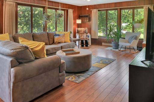 405 Oakwood Drive, Durand, WI 54736