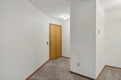 9147 Highway 55, 102, Golden Valley, MN 55427
