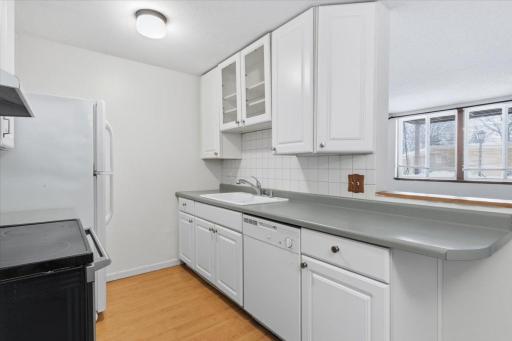 9147 Highway 55, 102, Golden Valley, MN 55427