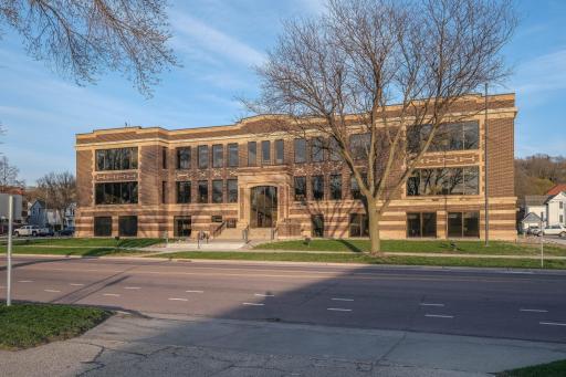Mankato, MN 56001