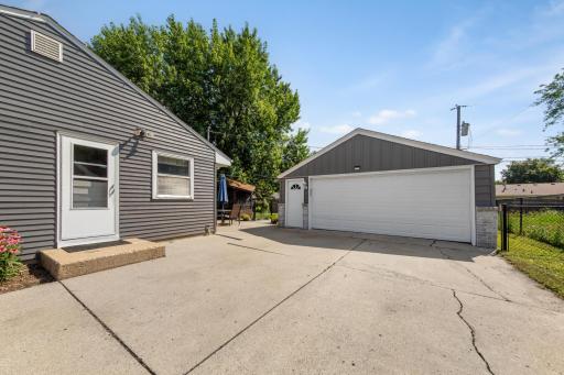 4 side entry_garage.jpg